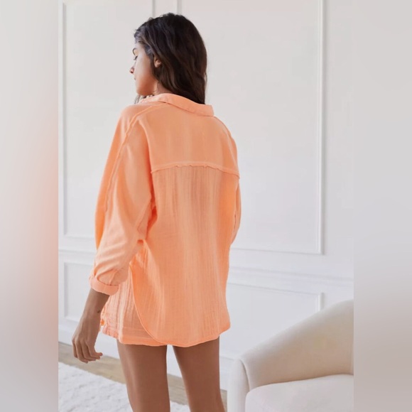 Out from Under Palmer shirt - Picture 1 of 4